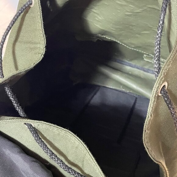 Retro Bjorn Borg Dark Green & Black Canvas Backpack With Striped Design and Pock - Picture 12 of 14